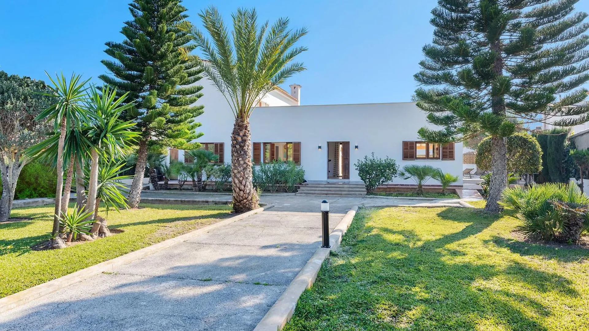 Villa Ana To Rent In Puerto Pollensa By Js Villas  Port de Pollenca