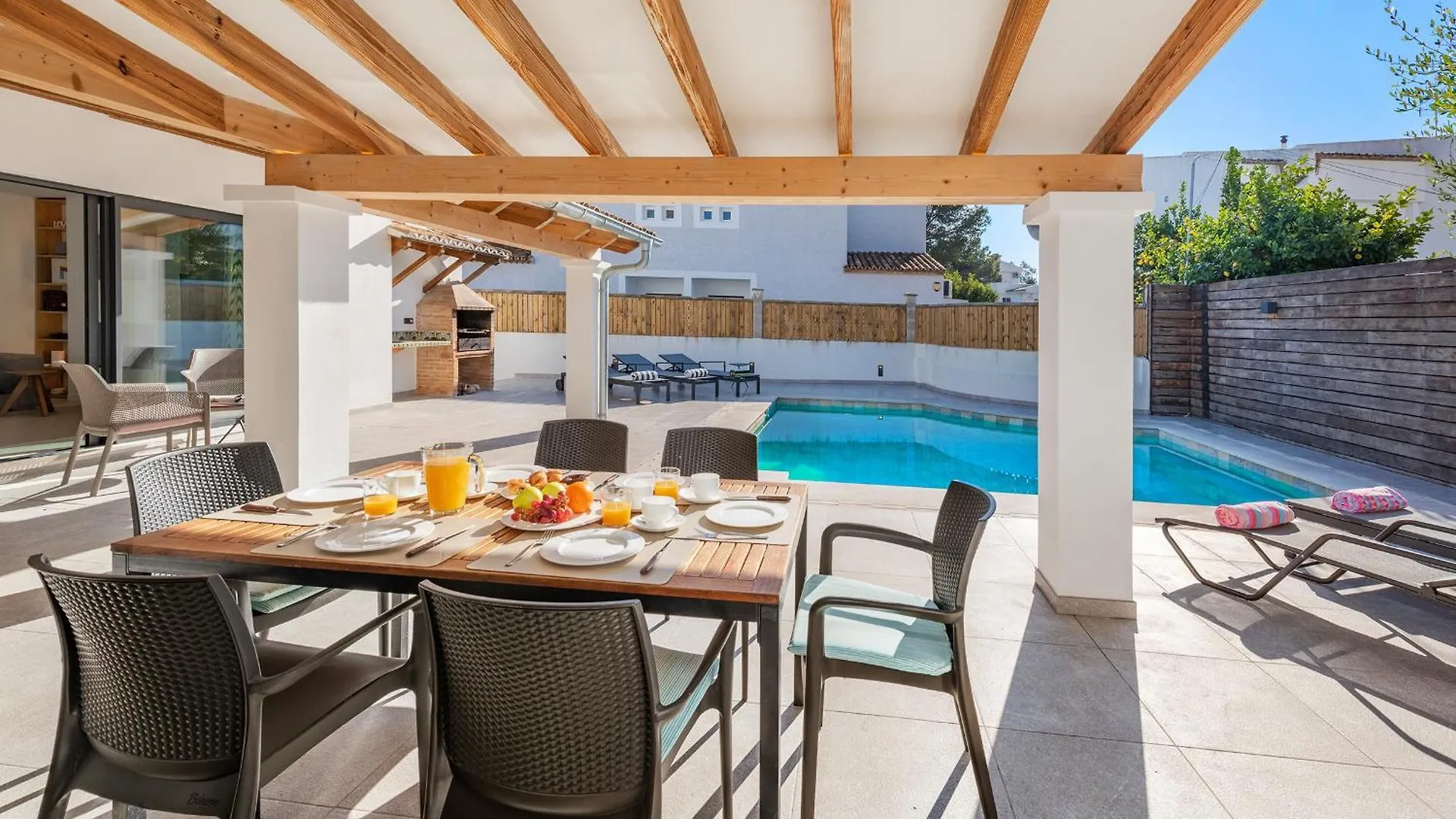 Villa Ana To Rent In Puerto Pollensa By Js Villas 0*, Port de Pollenca