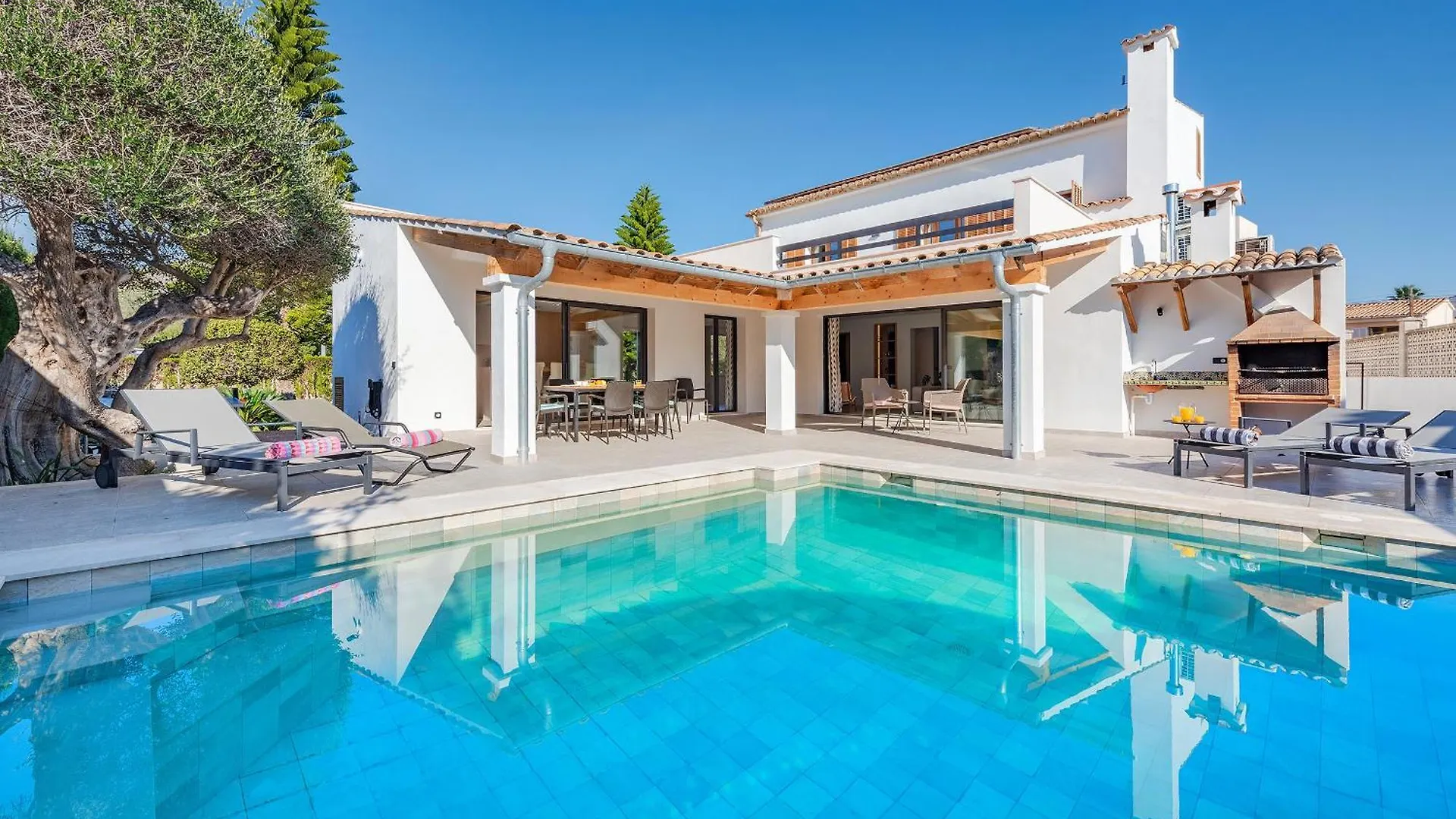 Villa Ana To Rent In Puerto Pollensa By Js Villas